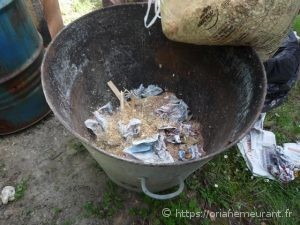 Artisanal ceramic firing with a can